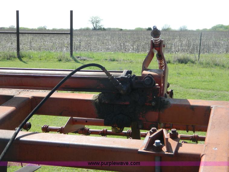 image for item T9792 Sunflower 20' chisel plow