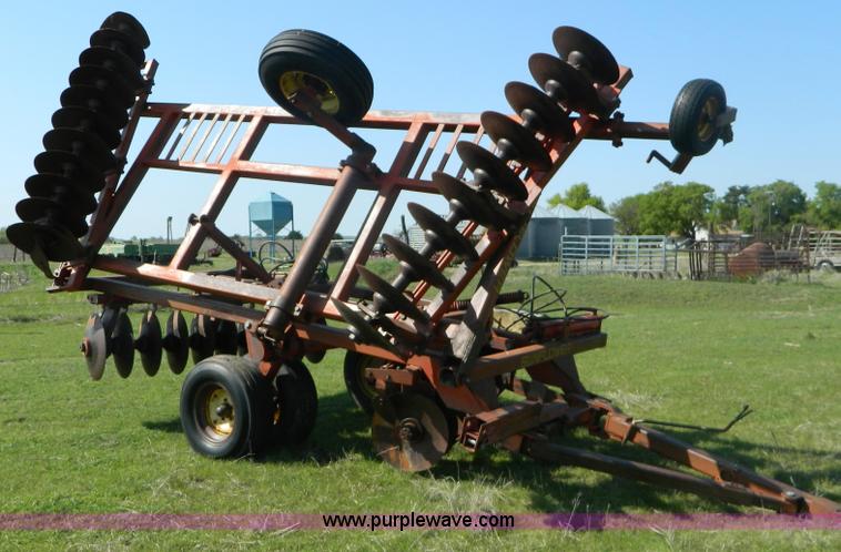 image for item T9793 Sunflower 14' offset disk