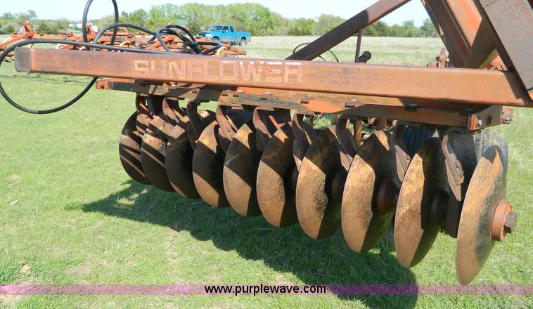 image for item T9793 Sunflower 14' offset disk