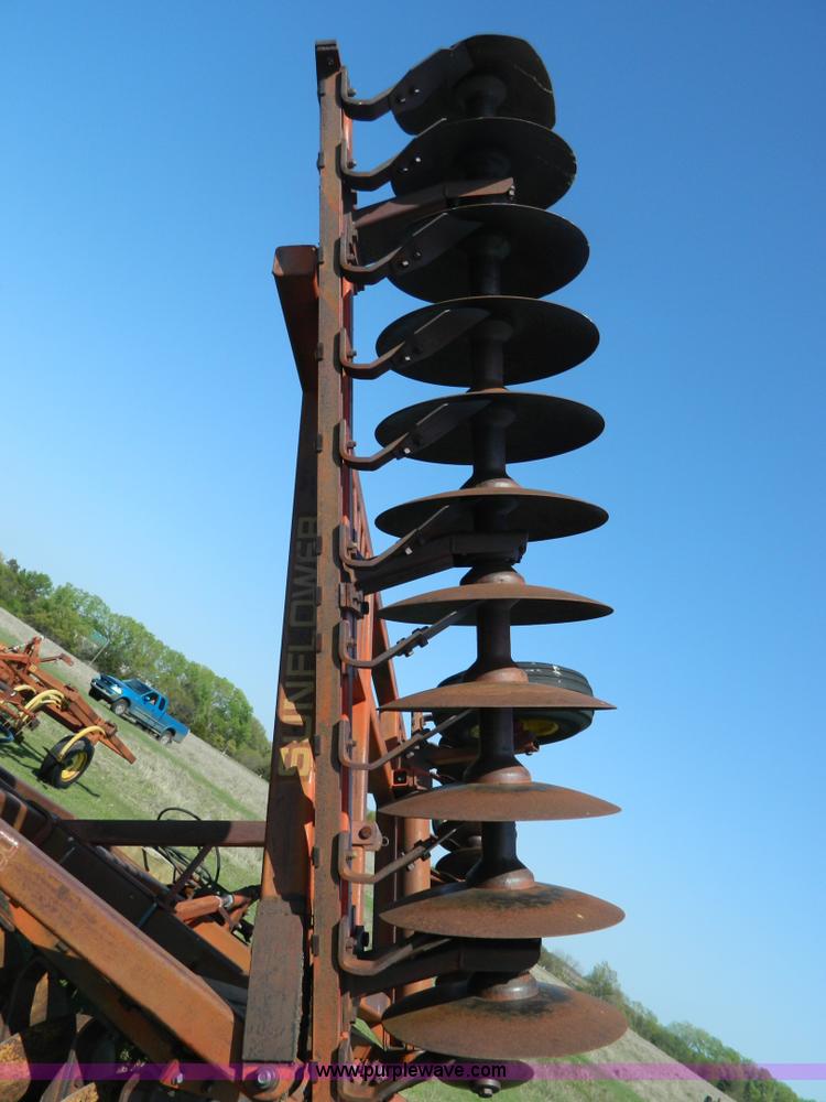 image for item T9793 Sunflower 14' offset disk