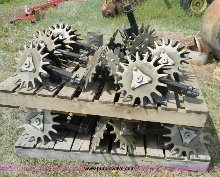 image for item T9814 (16) Dawn shark tooth trash wipers