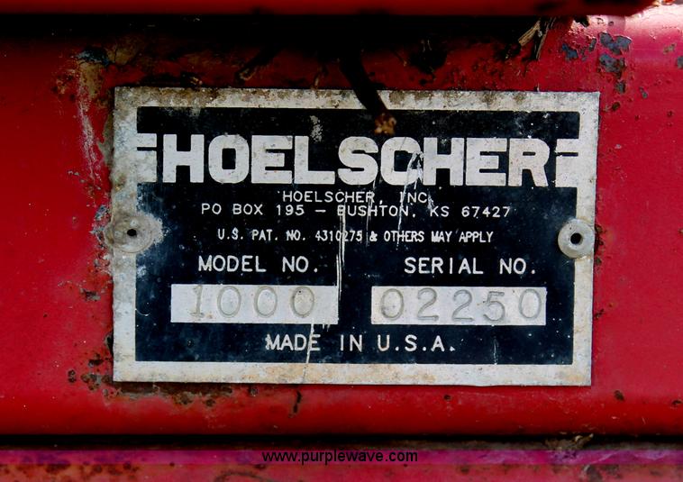image for item T9825 Hoelscher 1000 bale accumulator