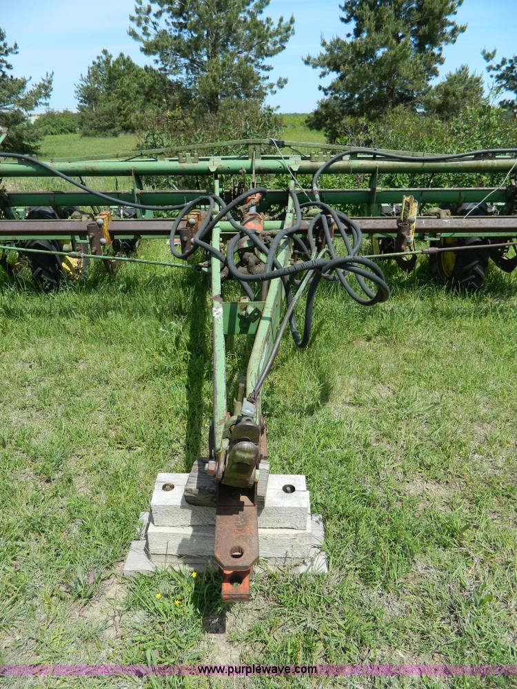 image for item T9837 John Deere P1280 planter