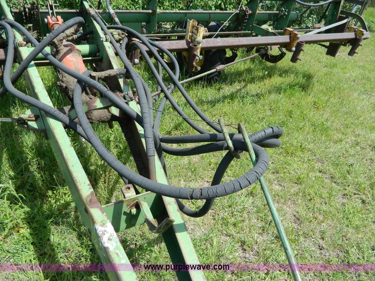 image for item T9837 John Deere P1280 planter