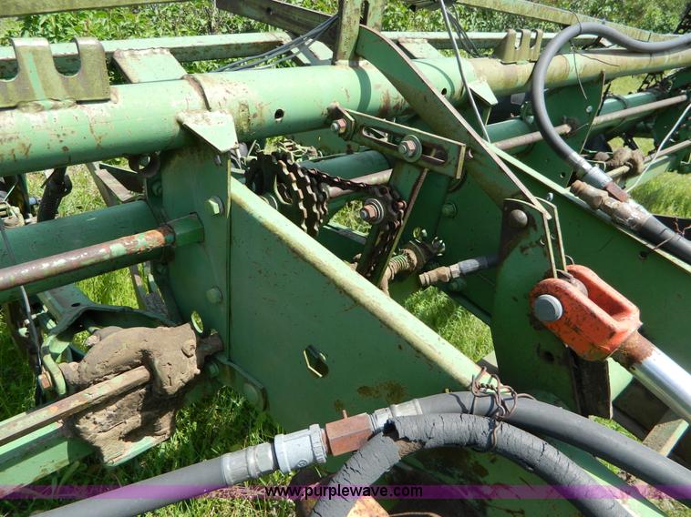 image for item T9837 John Deere P1280 planter