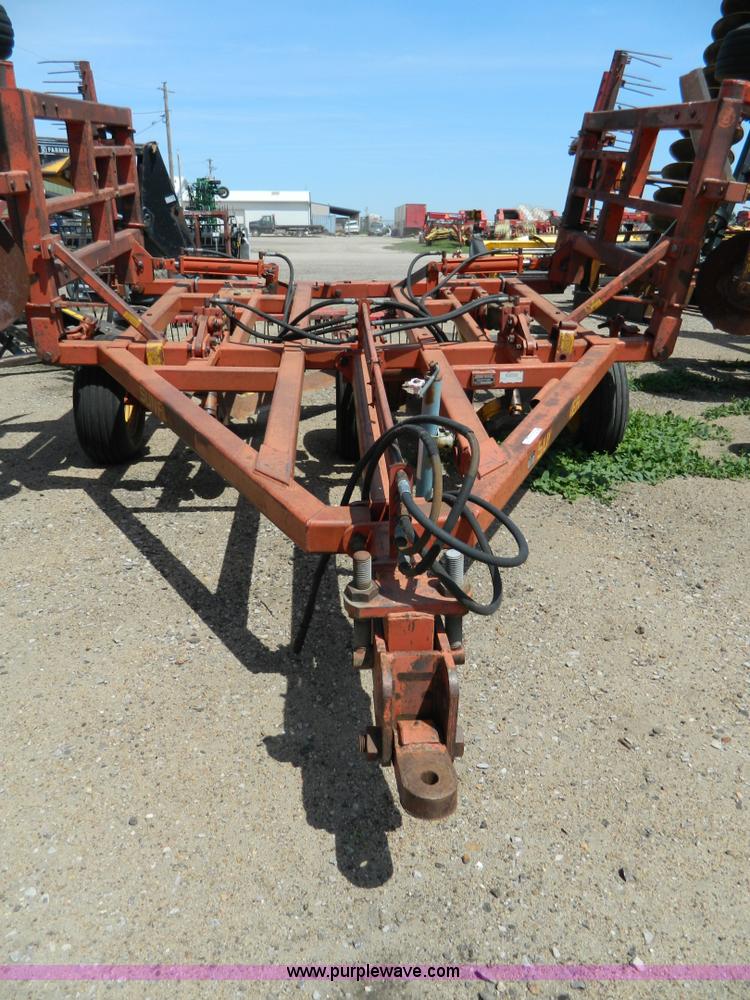 image for item T9839 Sunflower 4-5 sweep plow