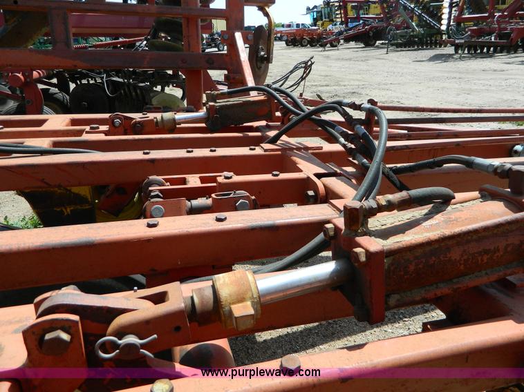 image for item T9839 Sunflower 4-5 sweep plow