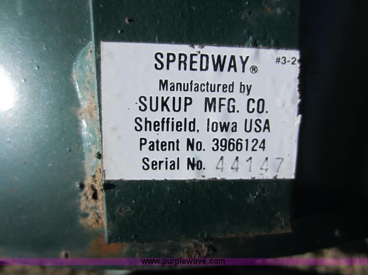 image for item V9043 Sukup spreadway