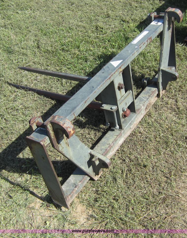 image for item V9046 ALO 820 bale fork