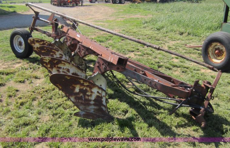 image for item V9052 International 540 four bottom plow