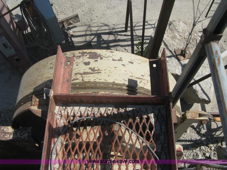 image for item A6190 Lippmann 30x42 portable jaw crusher