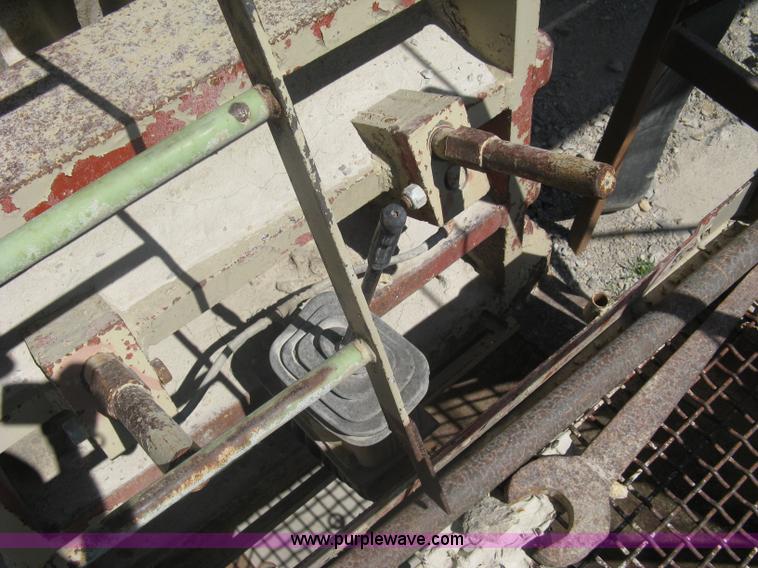 image for item A6190 Lippmann 30x42 portable jaw crusher