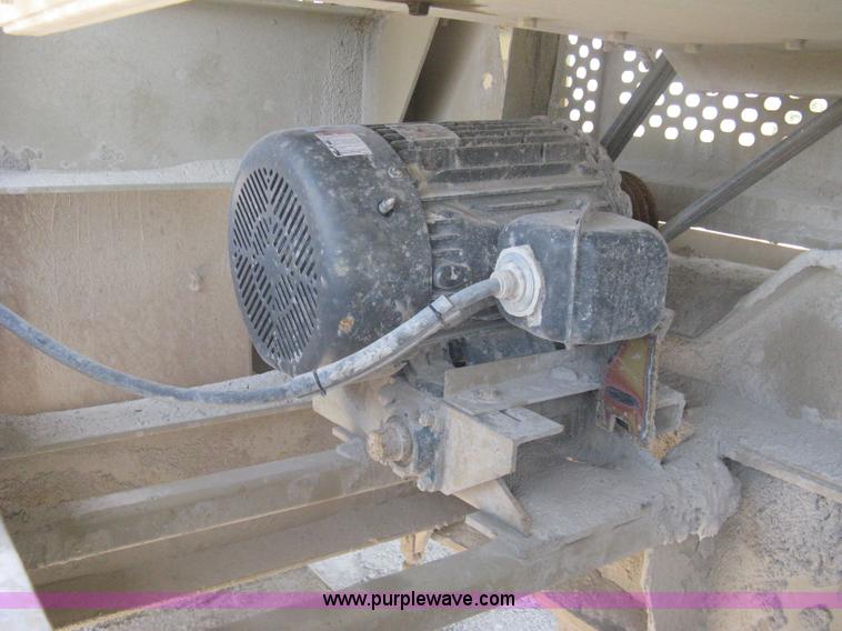 image for item A6192 2008 Kpi/jci 3850 New Holland impact crusher