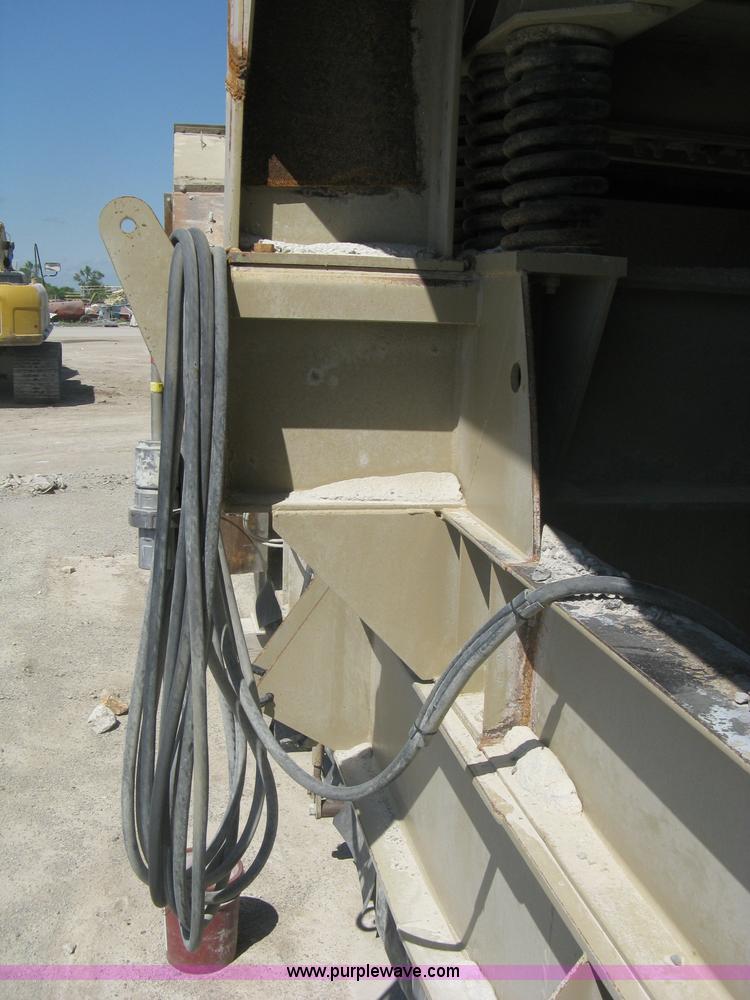 image for item A6192 2008 Kpi/jci 3850 New Holland impact crusher