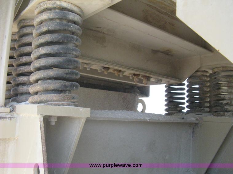 image for item A6192 2008 Kpi/jci 3850 New Holland impact crusher