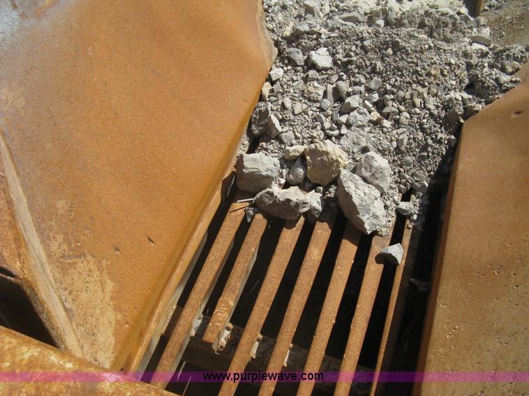 image for item A6192 2008 Kpi/jci 3850 New Holland impact crusher