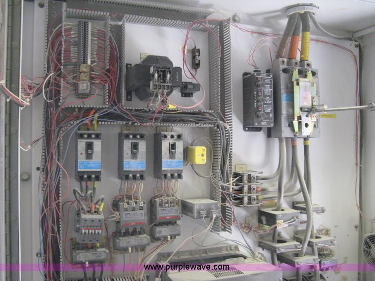 image for item A6192 2008 Kpi/jci 3850 New Holland impact crusher