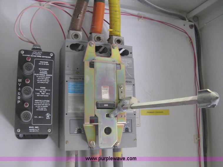 image for item A6192 2008 Kpi/jci 3850 New Holland impact crusher