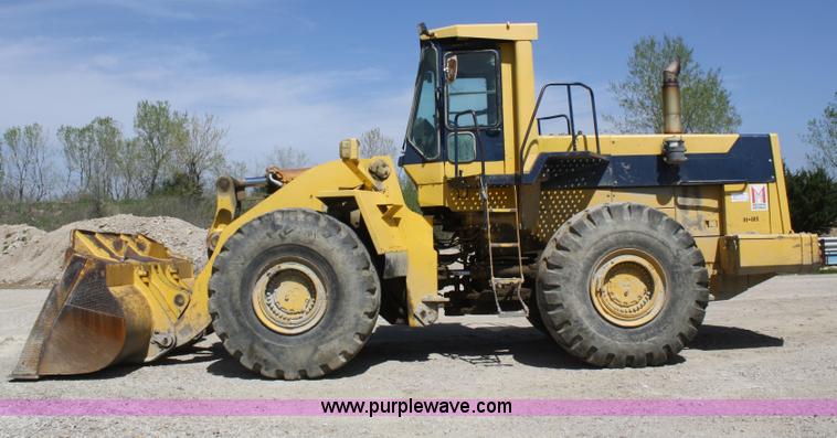 image for item A6785 1988 Komatsu WA500-1L wheel loader