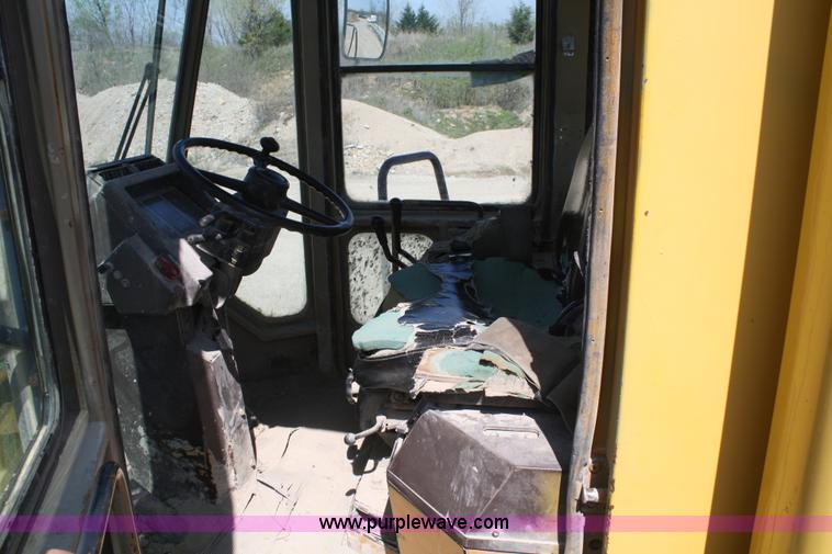 image for item A6785 1988 Komatsu WA500-1L wheel loader
