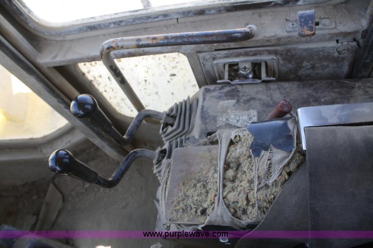 image for item A6785 1988 Komatsu WA500-1L wheel loader