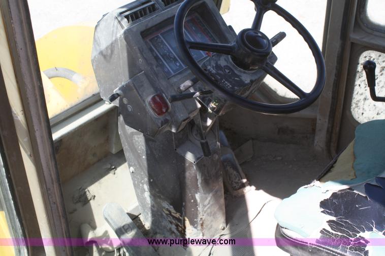 image for item A6785 1988 Komatsu WA500-1L wheel loader