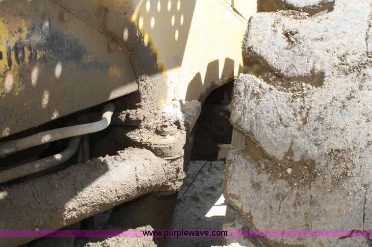 image for item A6785 1988 Komatsu WA500-1L wheel loader