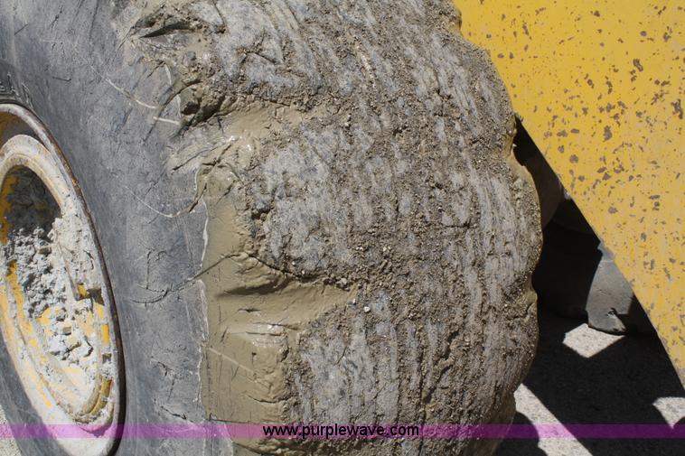 image for item A6785 1988 Komatsu WA500-1L wheel loader
