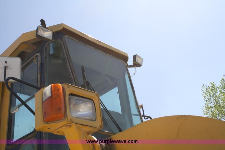 image for item A6785 1988 Komatsu WA500-1L wheel loader