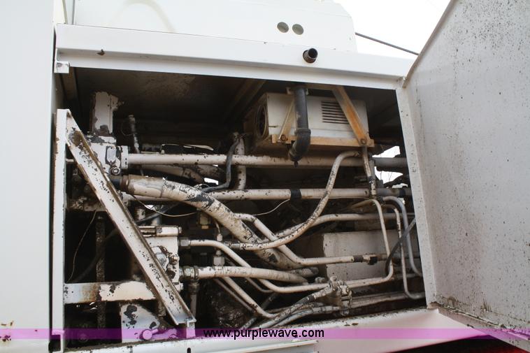 image for item A6792 1981 Fmc Link-belt HTC-50W truck crane