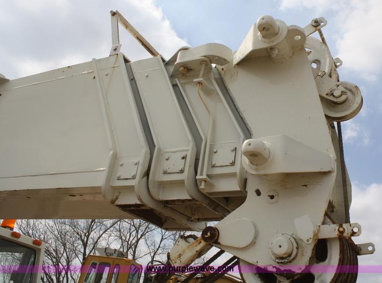 image for item A6792 1981 Fmc Link-belt HTC-50W truck crane