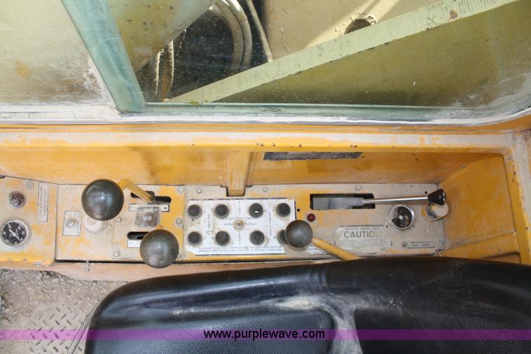 image for item A6793 1977 Grove RT-60S rough terrain crane