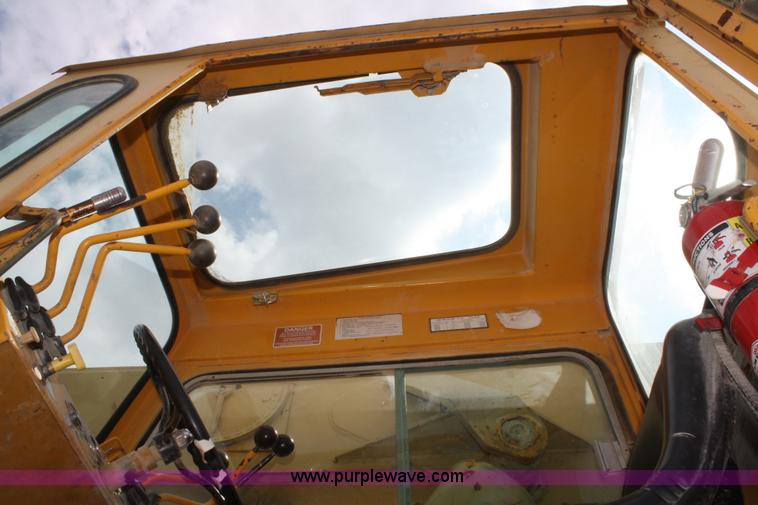image for item A6793 1977 Grove RT-60S rough terrain crane