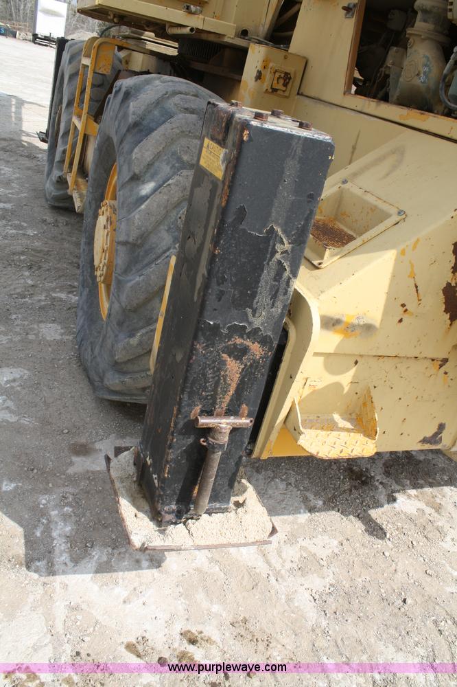 image for item A6793 1977 Grove RT-60S rough terrain crane