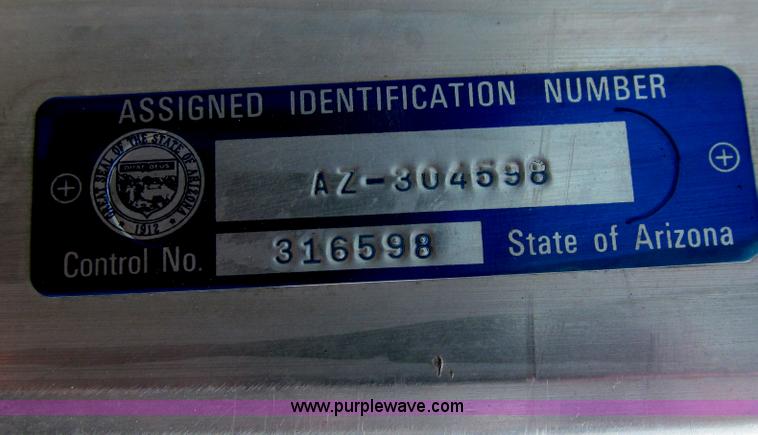 image for item A7507 2004 Kenworth T800B Super 18 dump truck