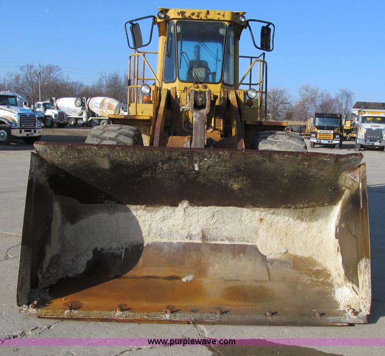 image for item A8206 1988 Caterpillar 966E wheel loader