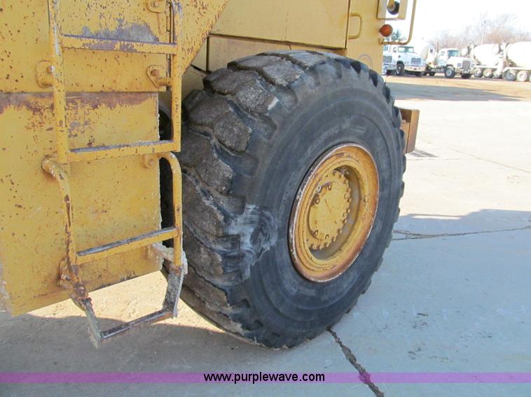 image for item A8206 1988 Caterpillar 966E wheel loader