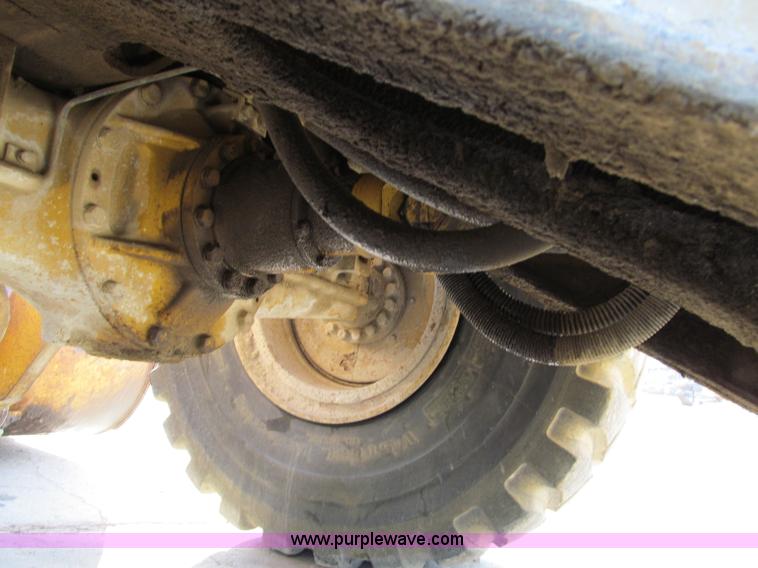 image for item A8206 1988 Caterpillar 966E wheel loader