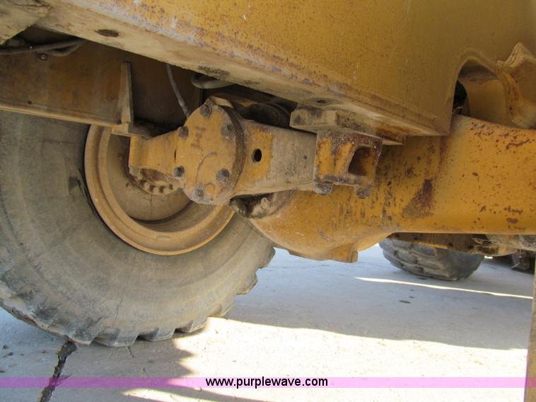 image for item A8206 1988 Caterpillar 966E wheel loader