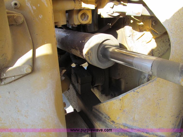image for item A8206 1988 Caterpillar 966E wheel loader