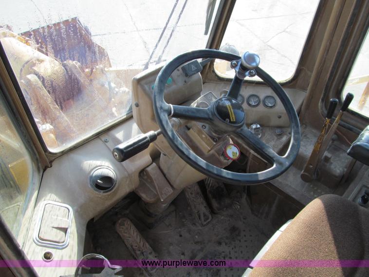 image for item A8206 1988 Caterpillar 966E wheel loader