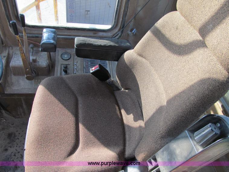 image for item A8206 1988 Caterpillar 966E wheel loader