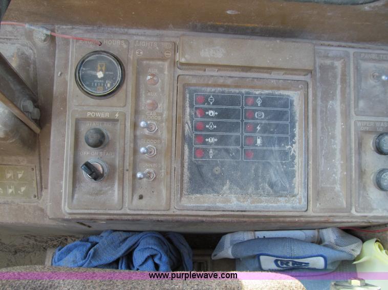 image for item A8206 1988 Caterpillar 966E wheel loader