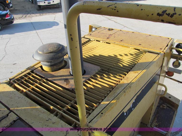 image for item A8206 1988 Caterpillar 966E wheel loader