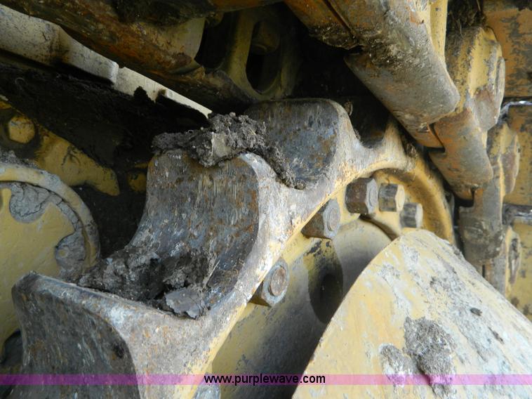 image for item B3621 Caterpillar D9 dozer