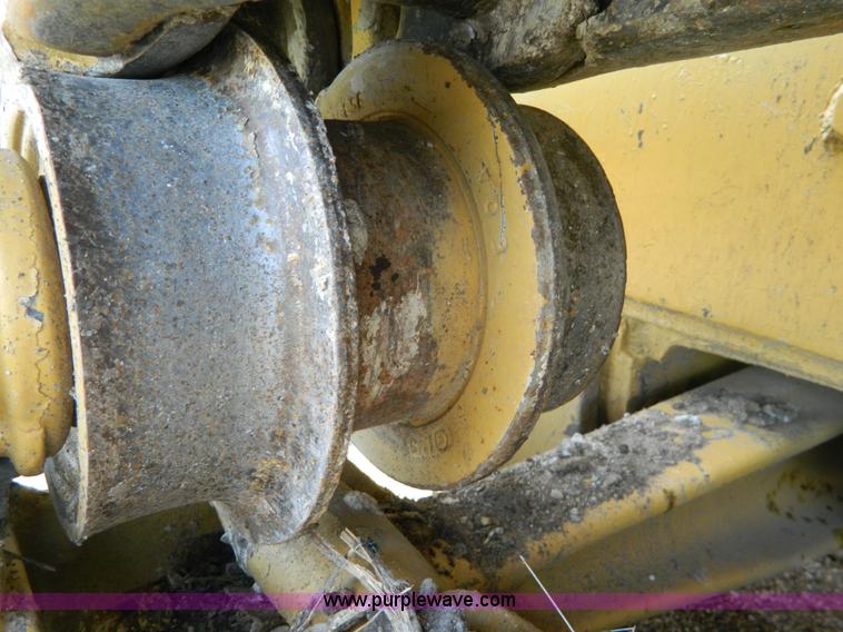 image for item B3621 Caterpillar D9 dozer