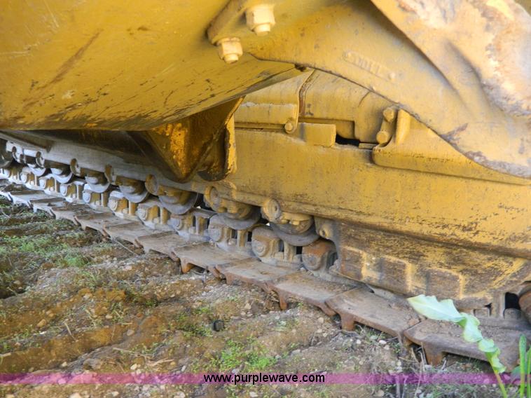 image for item B3621 Caterpillar D9 dozer