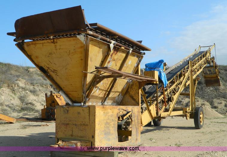 image for item B3626 Atlas 12524 portable screen