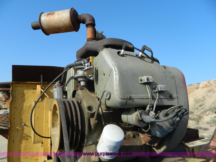 image for item B3626 Atlas 12524 portable screen