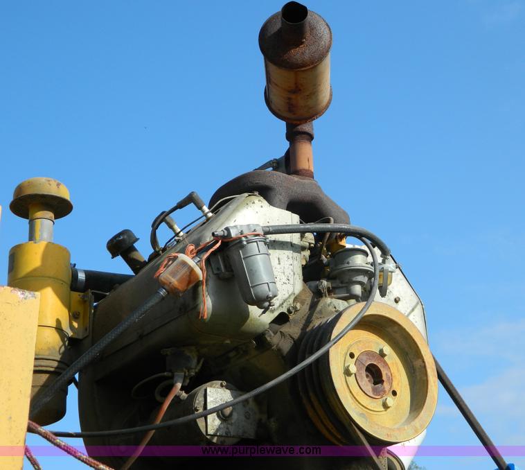 image for item B3626 Atlas 12524 portable screen